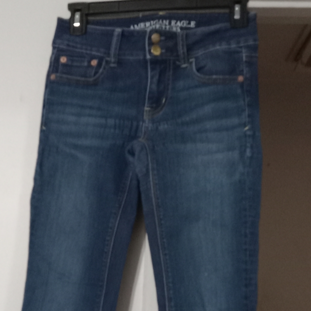 American eagle outfitters super super stretched ladies jeans. Size 2 long. - Picture 11 of 13